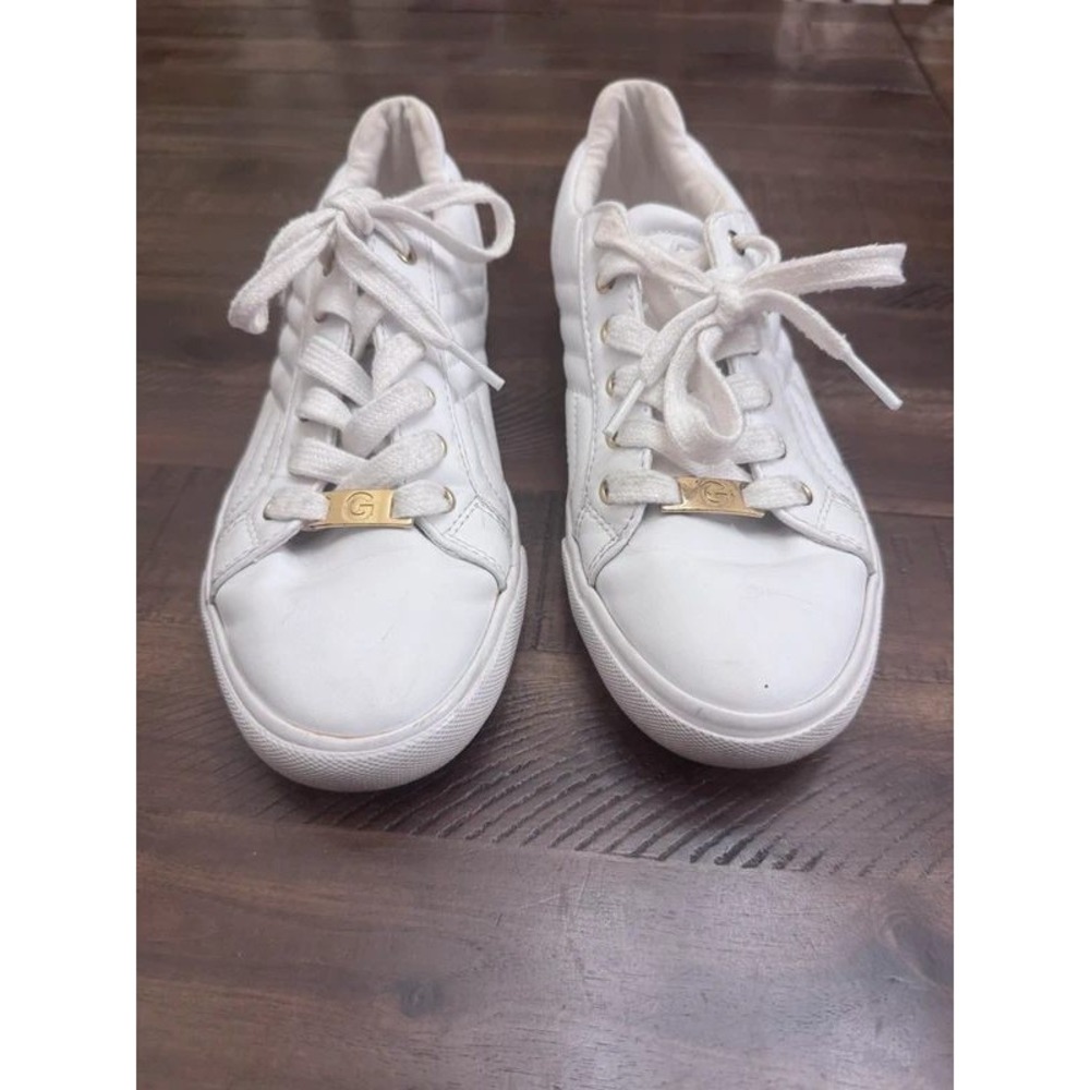 G by GUESS Sneakers White Excellent Quilted Gold Hardware Lace Up Shoes